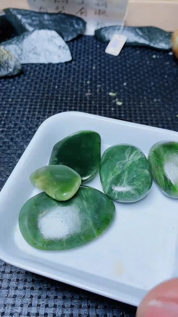 【闪购商品】和田玉96未镶嵌原始毛料有瑕疵