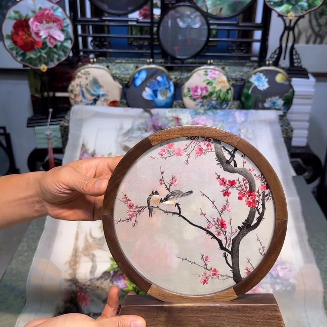 刺绣刺绣工艺精湛