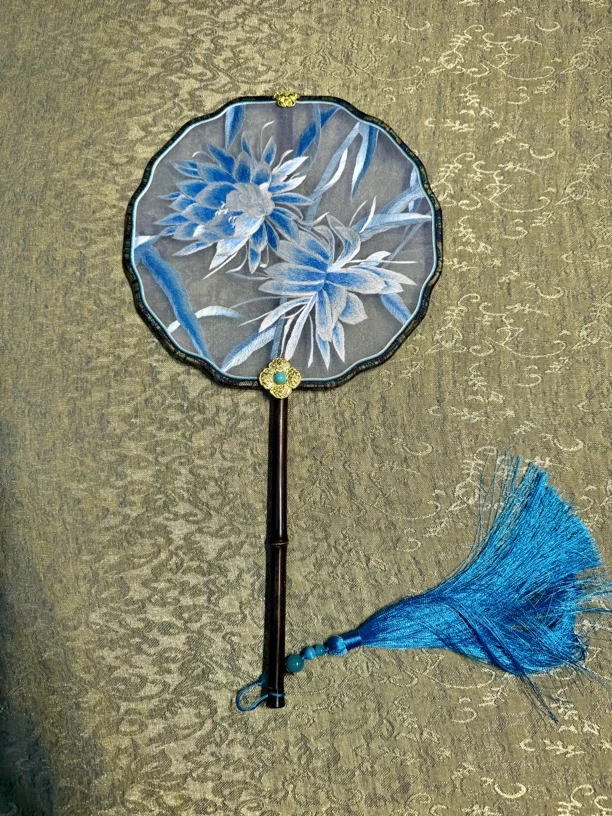 手工刺绣双面绣宋锦包边团扇