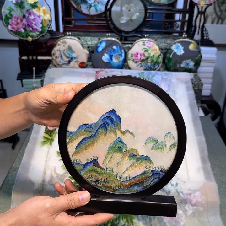 刺绣刺绣工艺精湛