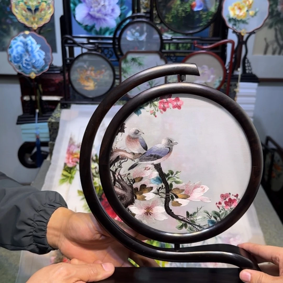刺绣刺绣工艺精湛