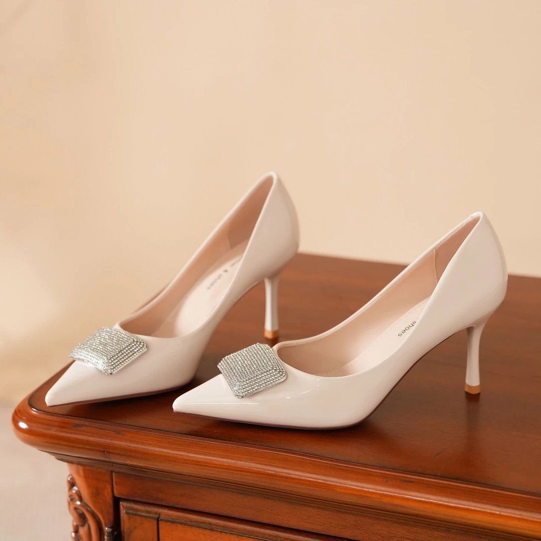 【悠闲美品牌】高跟鞋女细跟尖头浅口女鞋水钻通勤鞋百搭职业鞋新款