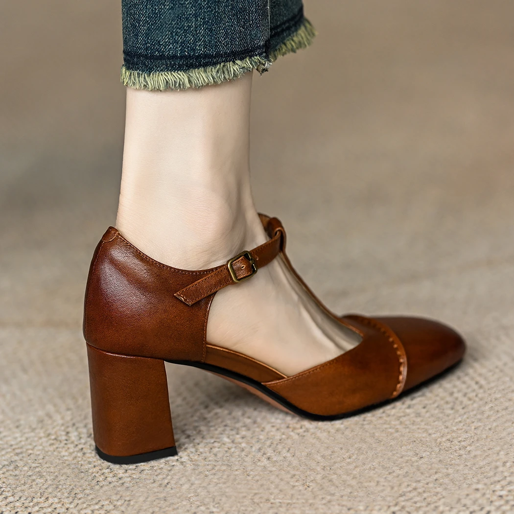 M先生 包头凉鞋女2025新款中空丁字扣带粗跟真皮法式气质高跟单鞋