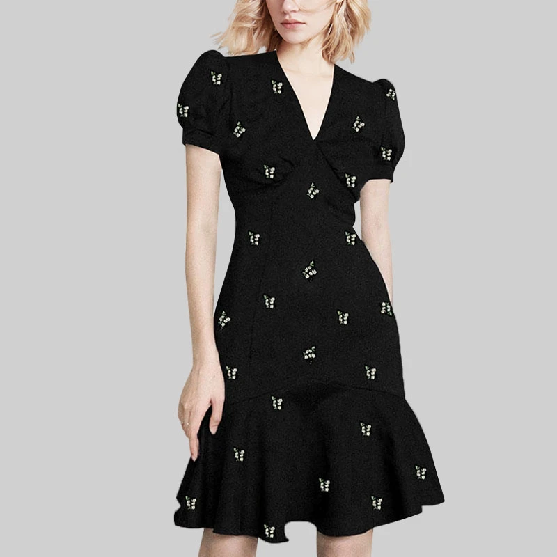 法式复古气质赫本印花小黑裙2025年夏季新款V领荷叶边鱼尾连衣裙