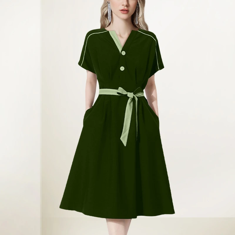 短袖绿色连衣裙女2025夏装新款设计感气质收腰显瘦别致a字裙子潮