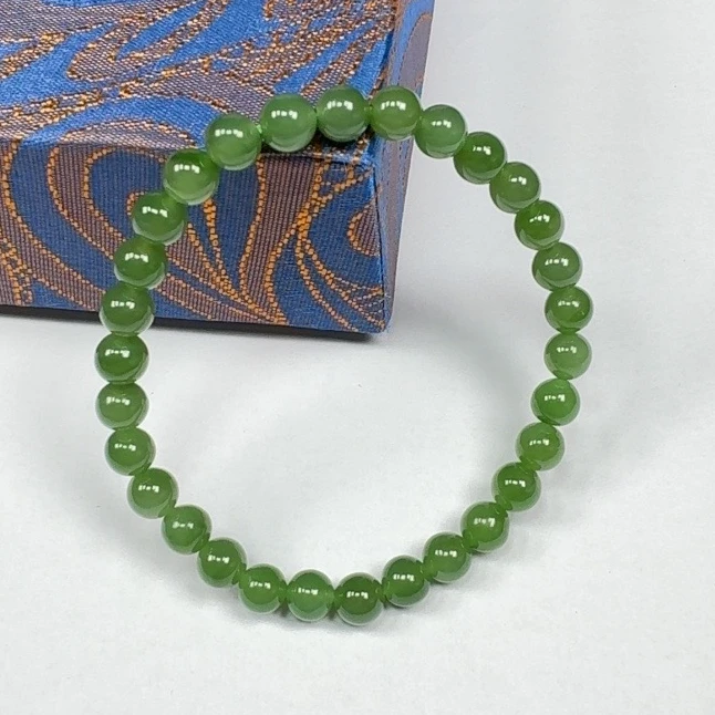天然和田玉碧玉6mm辣阳绿手串