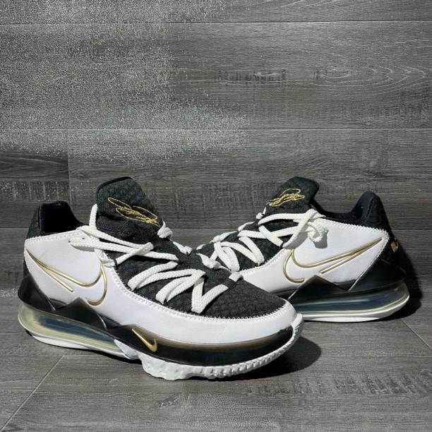 42.5码Nike詹姆斯18low 低帮实战篮球鞋 黑白