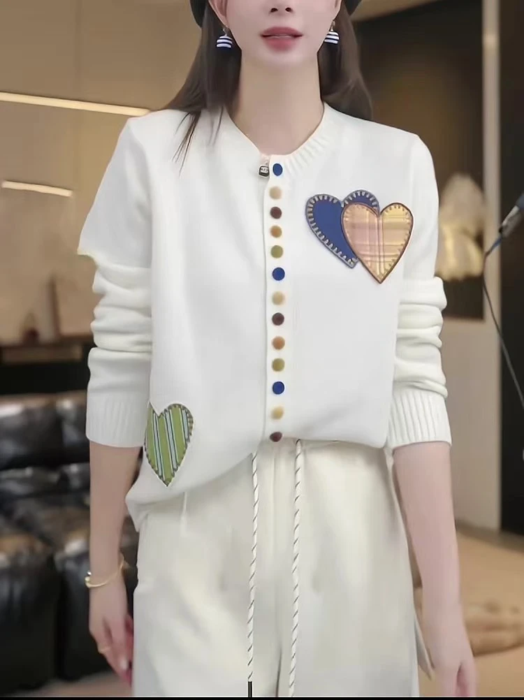 大码女装圆领爱心图案拼接针织衫秋季新款毛衣女款2025款网红款