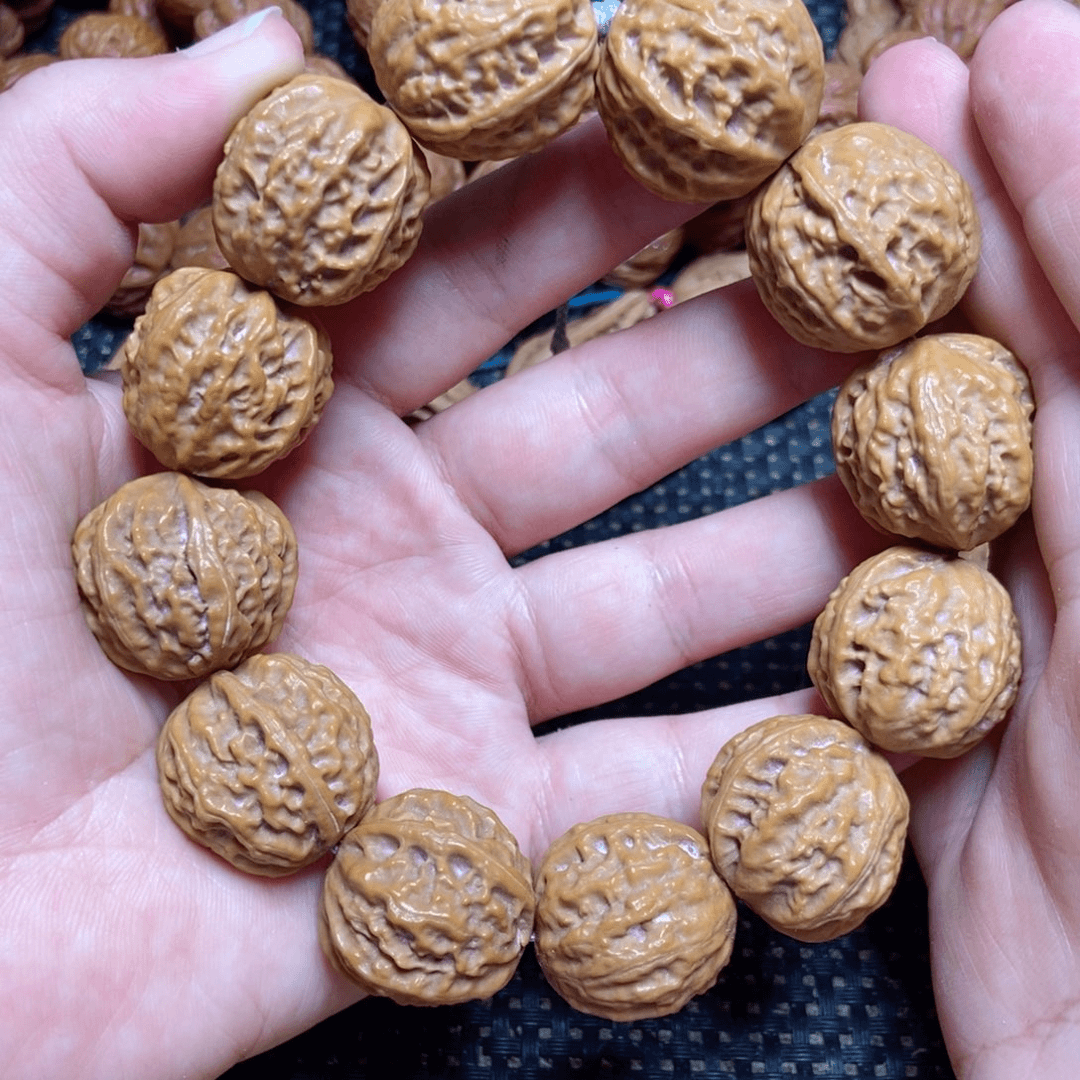 文玩核桃吊坠粗筋手串