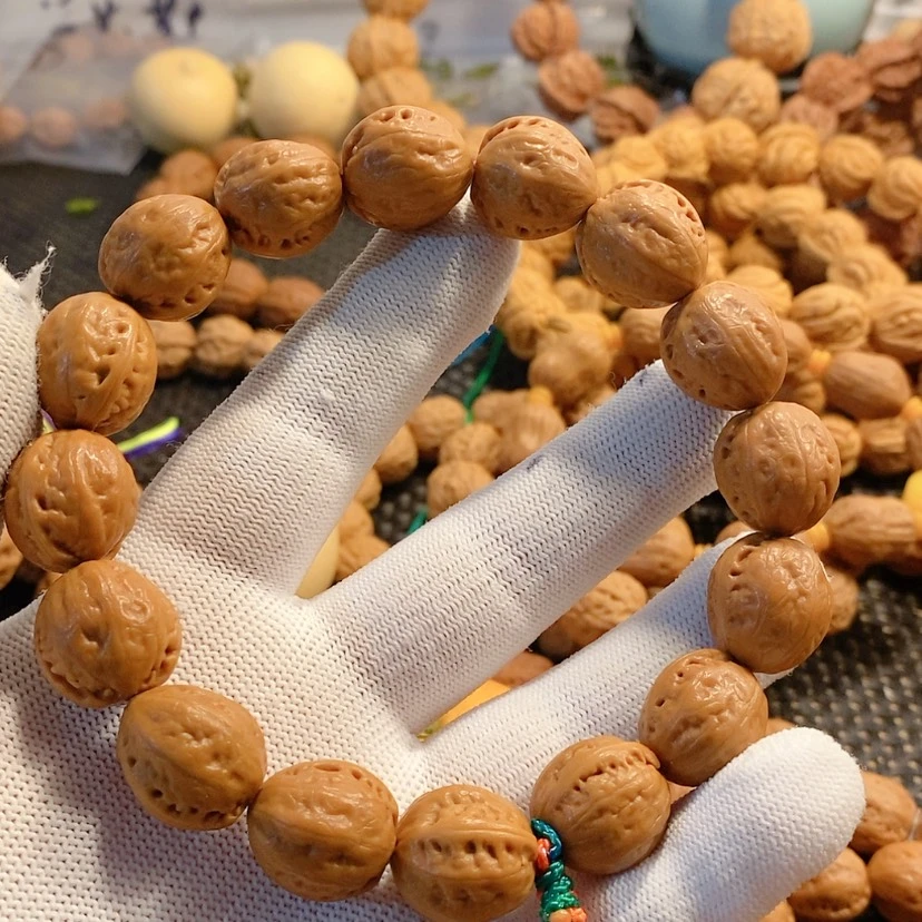 【闪购商品】文玩核桃吊坠黑**城小豆子