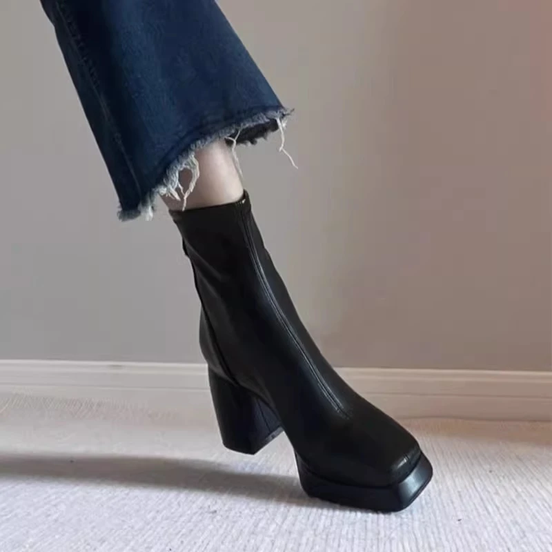 厚底马丁靴子女新款秋冬加绒防水台小个子增高时尚百搭靴子女短靴