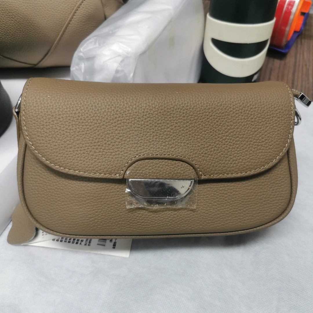 灰卡其高品头层TOgo皮两根肩带马鞍包宽23高12厚7CM