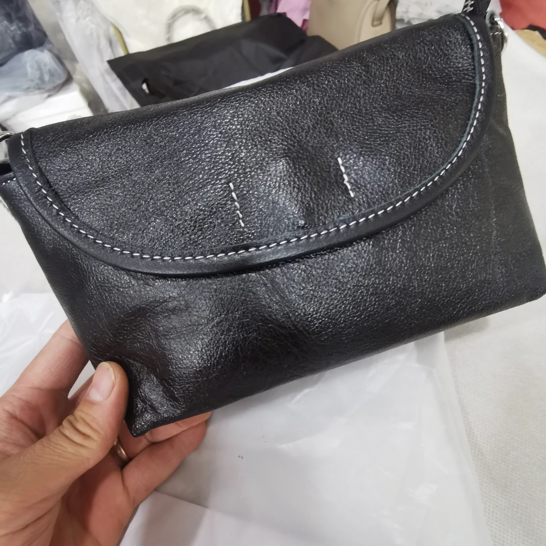 10147植鞣头牛简约翻盖休闲斜挎包单肩包底宽21高13厚8Cm