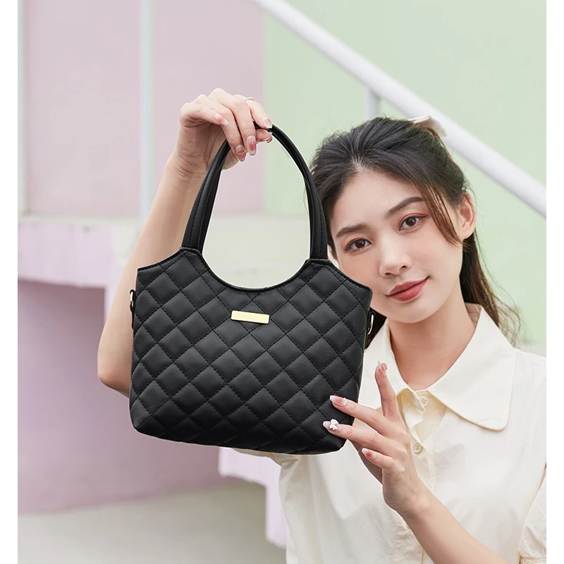 小香风手提包包女2025新款时尚菱格水桶包高级质感小众单肩斜挎包