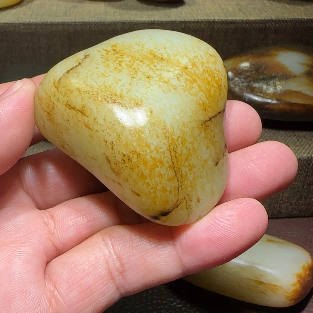 和田玉颈饰未镶嵌千****3