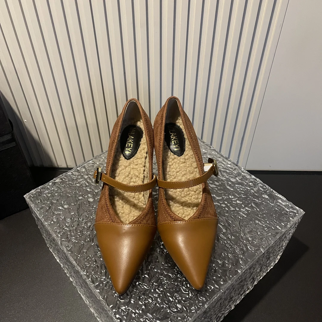 【现现】冬季新款爆款气质网红时尚尖头毛毛跟鞋ins风高跟外穿法式