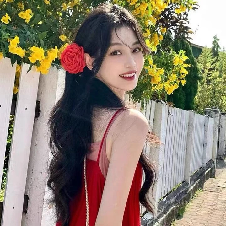 A43盛开的浪漫2024新款爆款干枯玫瑰法式花朵超仙甜美优雅抓夹