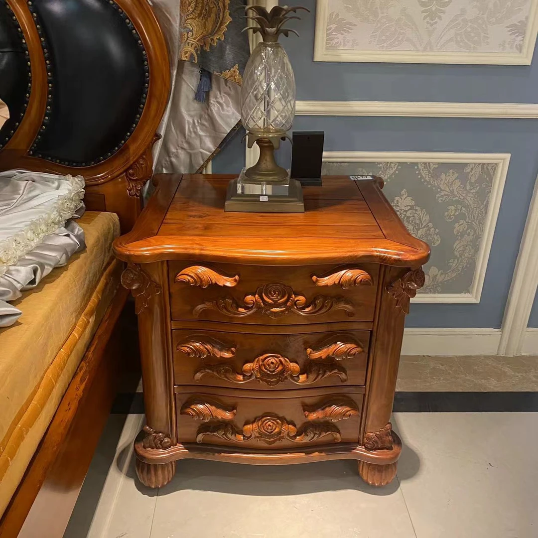 KL-901三抽床头柜 实木650*550*650