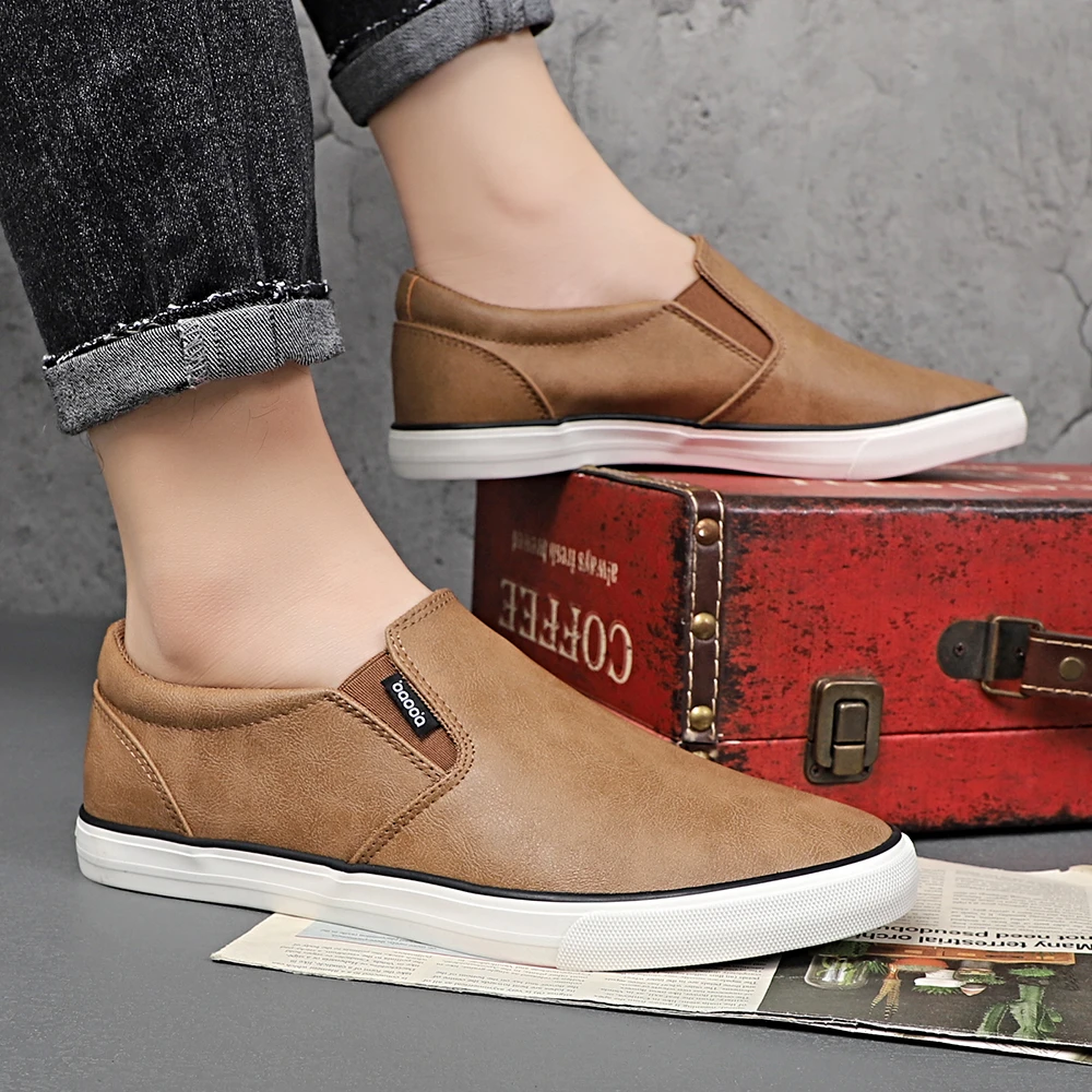 春秋新款男士皮鞋低帮软底套脚板鞋百搭休闲运动潮鞋 021