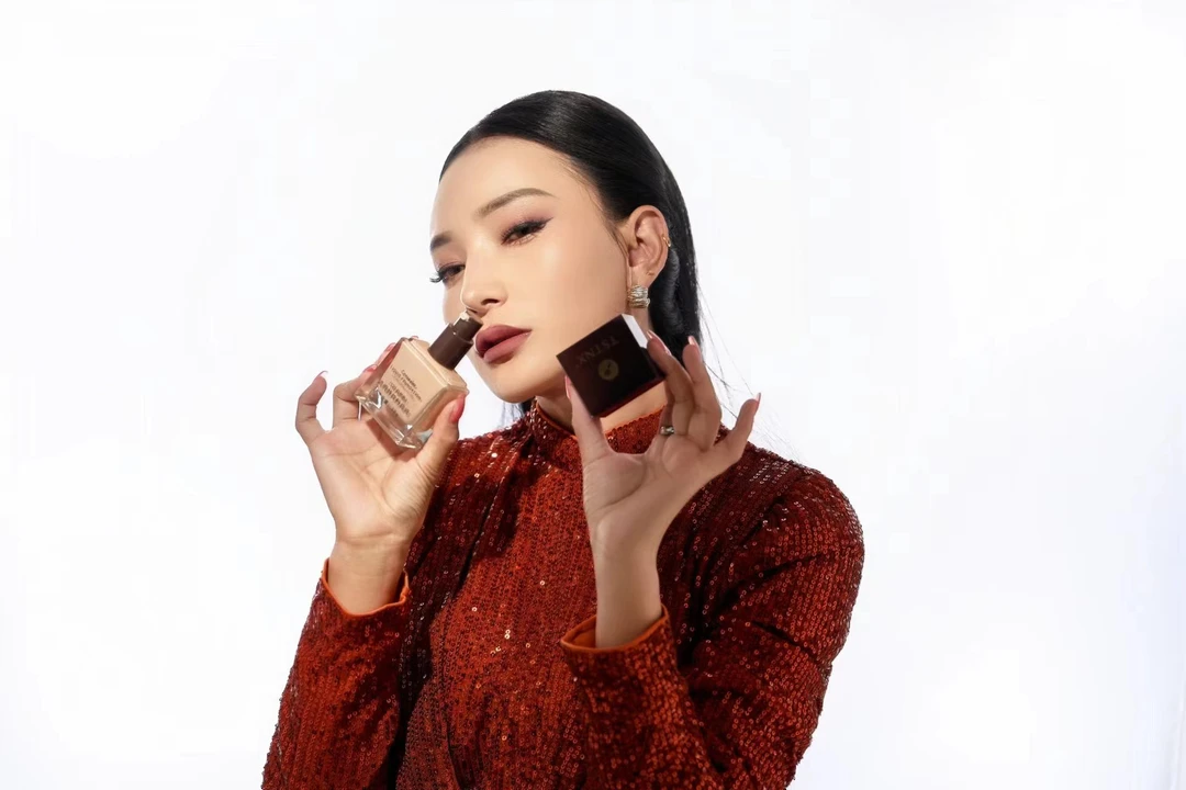 TSTNX保湿柔雾定妆遮瑕持妆粉底液护肤无痕持久自然色
