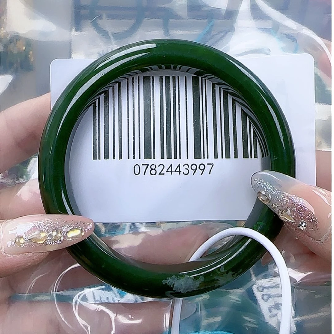 和田玉手镯未镶嵌5758微瑕