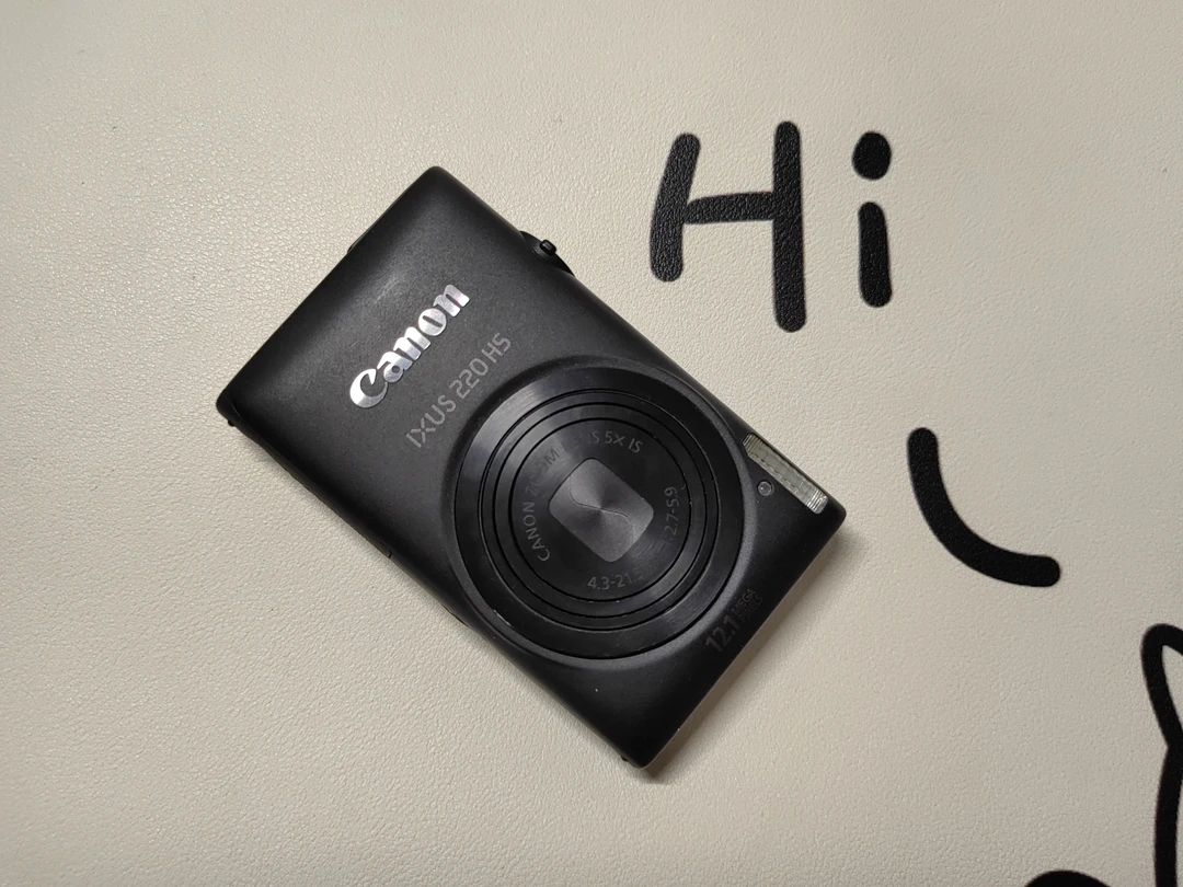 95新 Canon/佳能 IXUS 220HS 1210w5x可实况 【二手商品no退no换】