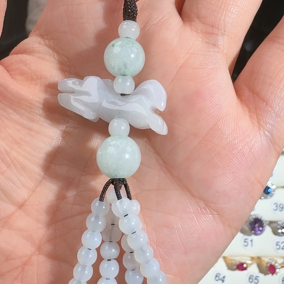 【闪购商品】翡翠吊坠(赠链)未镶嵌