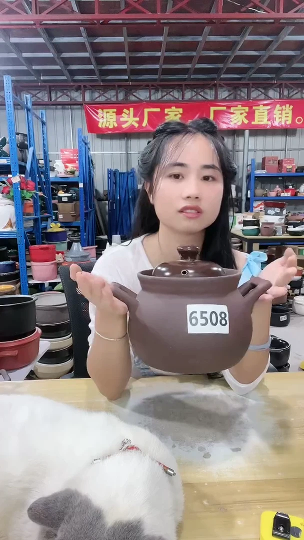 【闪购商品】6508瑕疵紫砂锅带盖。。。