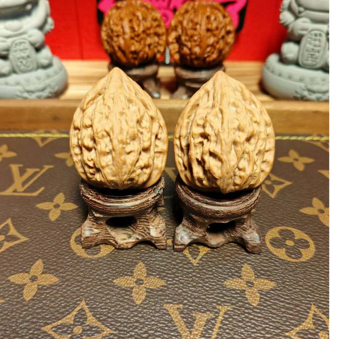 文玩核桃天眼鸡心