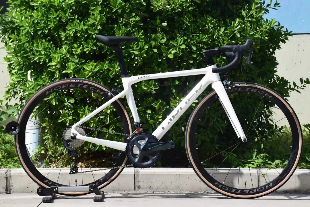 格拉德碳纤维公路车