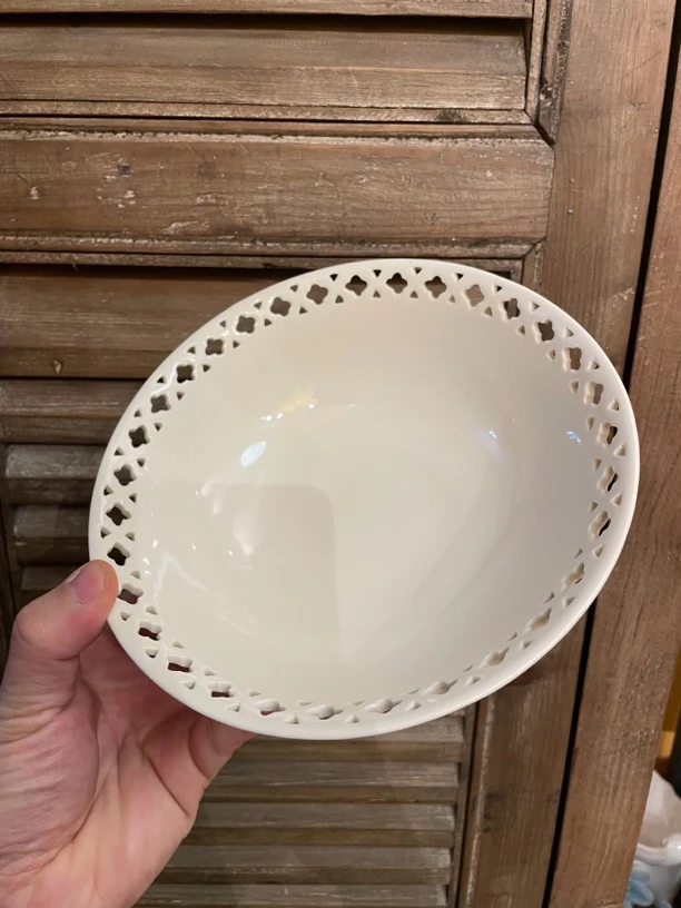 昆轩家镂空脚跟碗