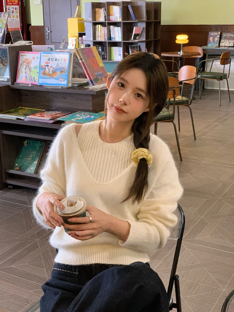 1097  真两件套吊带毛衣  vvs  10.16