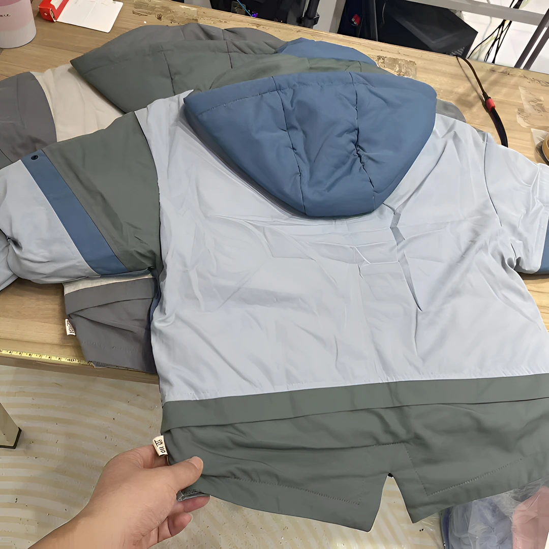 （282-283）儿童时尚洋气拼接色上衣外套