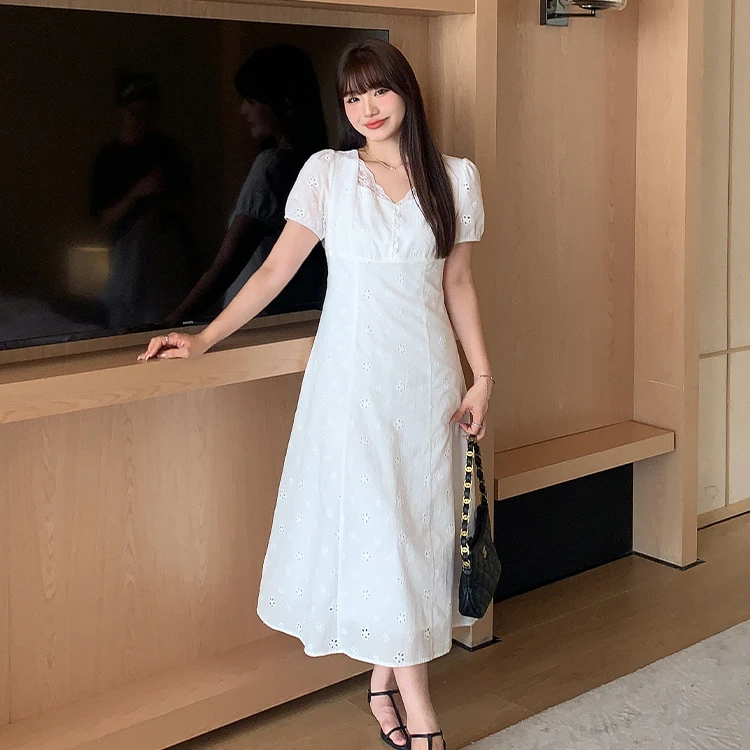 3店SC63469大码女装220斤胖MM设计感蕾丝镂空刺绣收腰显瘦连衣裙
