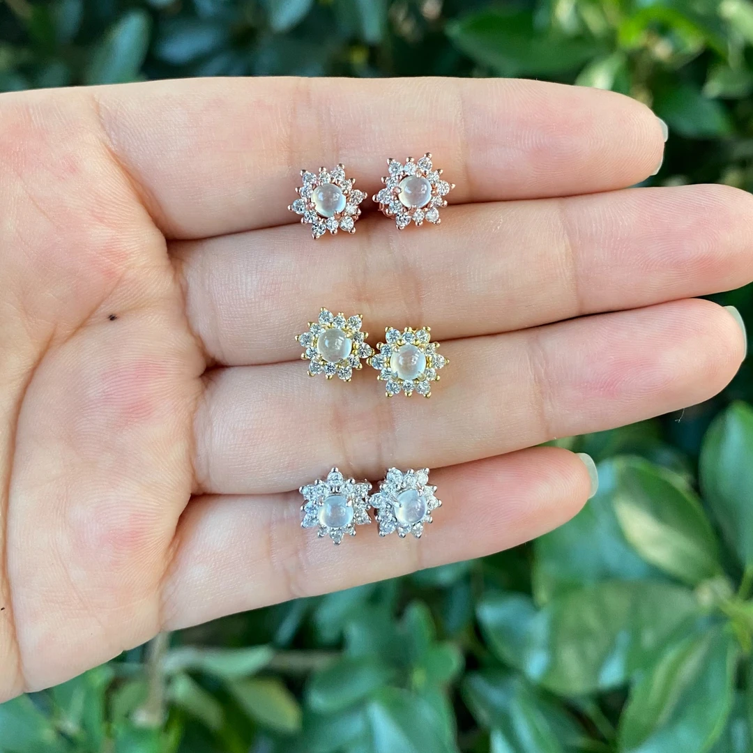 高冰翡翠手捧花S925银耳钉(多样性发货）发其中一对
