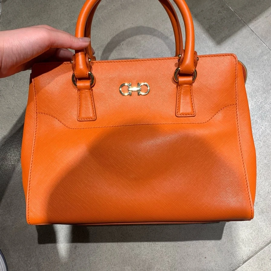 95新 FERRAGAMO/菲拉格慕 橘色手提包629 1876