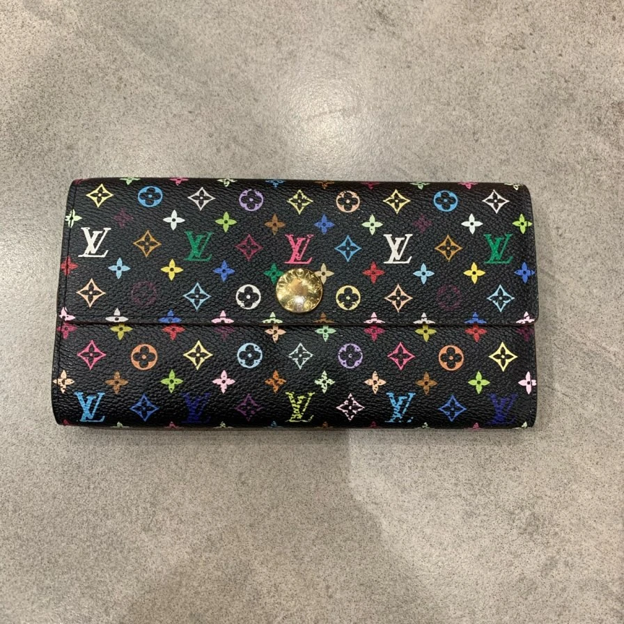 95新 LV 黑三彩钱包619 6416