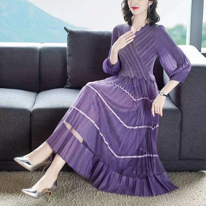 【子涵阁】SK303秋季轻奢女装#&水波纹领蕾丝收腰连衣裙