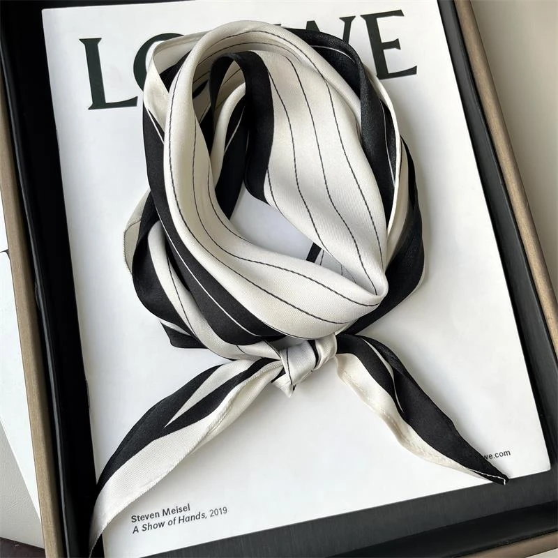 气质三角菱形黑白条纹丝巾女2023新款长条高级感搭配衬衫领巾围巾