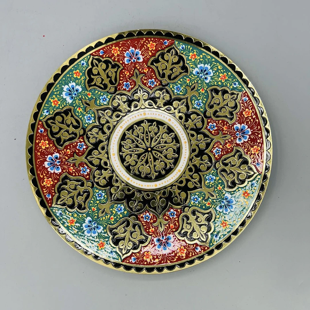 乌兹别克斯坦纯手工精美陶瓷黄铜盘子直径25厘红绿相间款复古圆形
