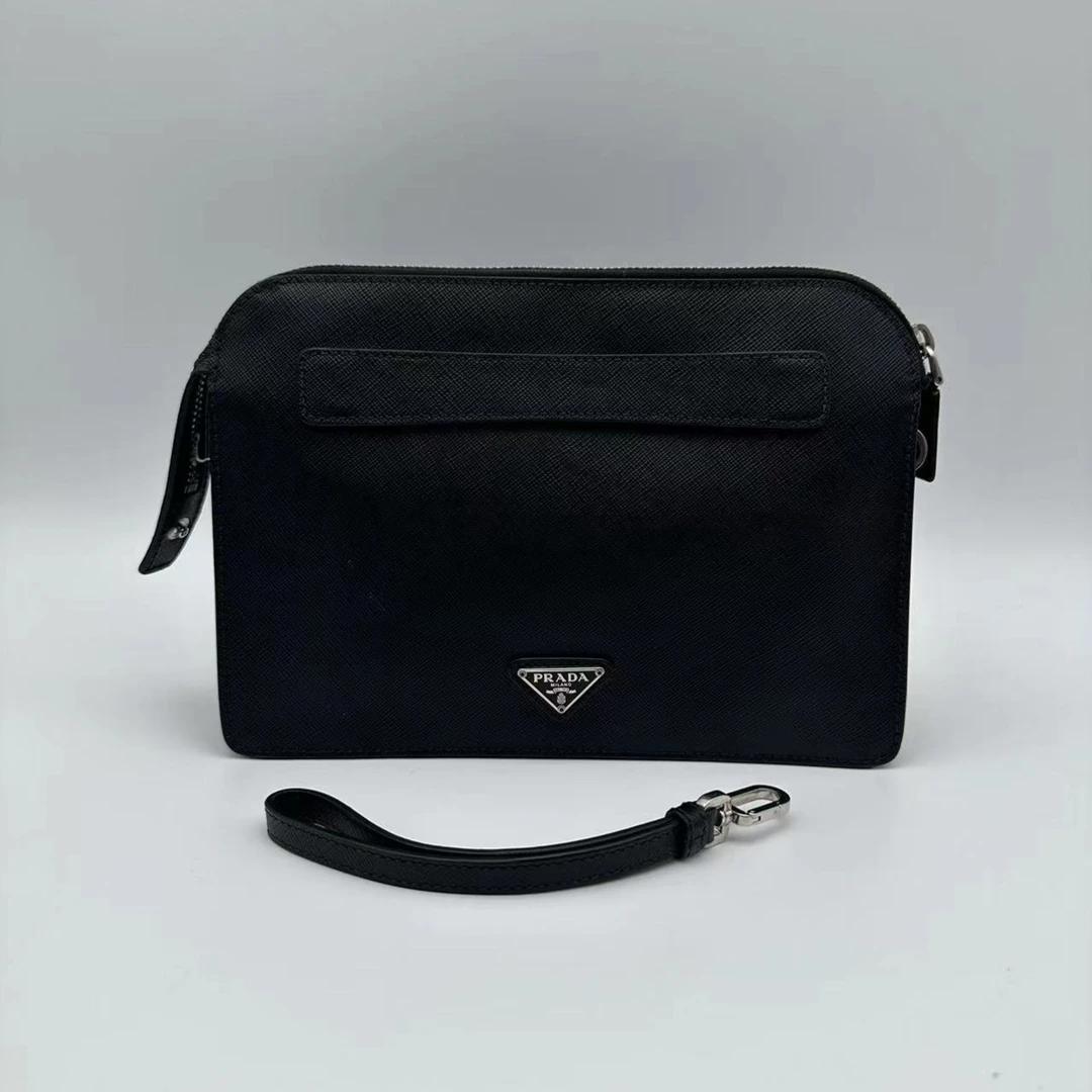 95新 Prada/普拉达 97新普拉达Saffiano皮革男款手拿包/洗漱包090