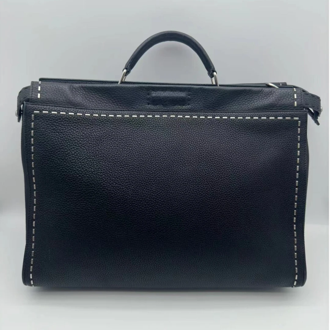 95新 FENDI/芬迪 97芬迪Peekaboo黑色荔枝纹大容量手提包/0699