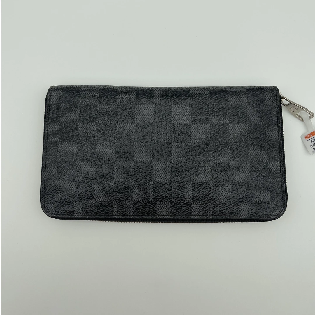 95新 LouisVuitton/路易威登 97新黑棋盘格拉链款钱包/11761