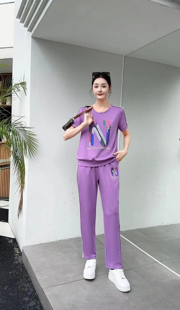 清儿优选:7841#时尚烫钻圆领小直筒裤休闲套装