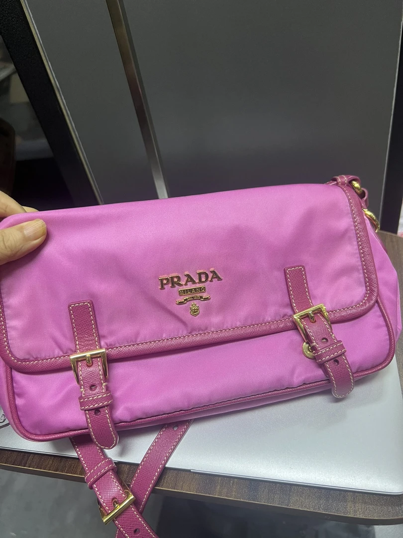 90新 Prada/普拉达 普拉达斜挎包/14105
