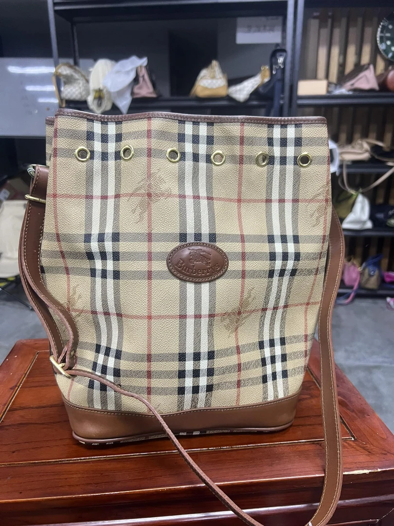 95新 BURBERRY/博柏利 /斜挎包/13950