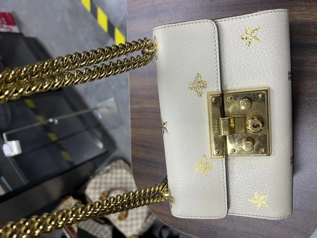 95新 GUCCI/古驰 /斜挎包/14172