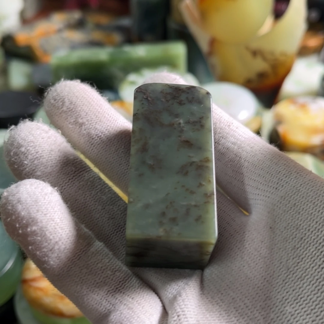 【闪购商品】蛇纹石玉原石未镶嵌杏*