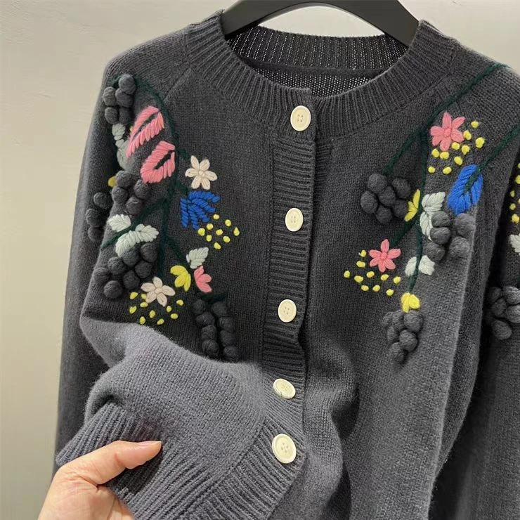 秋冬新款毛衣  时尚复古手工钩花开衫毛衣  百搭圆领
