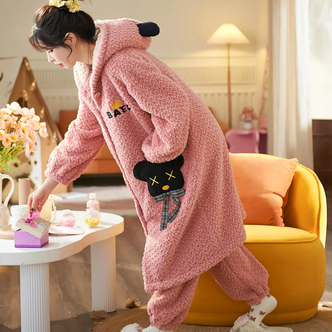 新款珊瑚绒睡衣女士秋冬季法兰绒家居服加绒加厚长款睡袍裤子套装